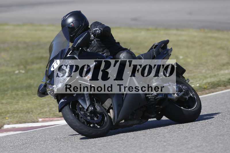 /01 02.04.2026 MAZ ADR/Gruppe gelb Gruppe gruen/77